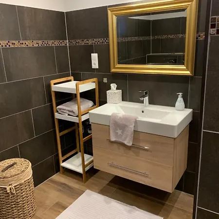 African - Bei Frankfurt Apartment